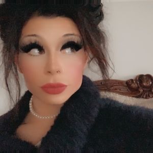 Meet your Posher, Ivy